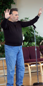 Pastor Lee
